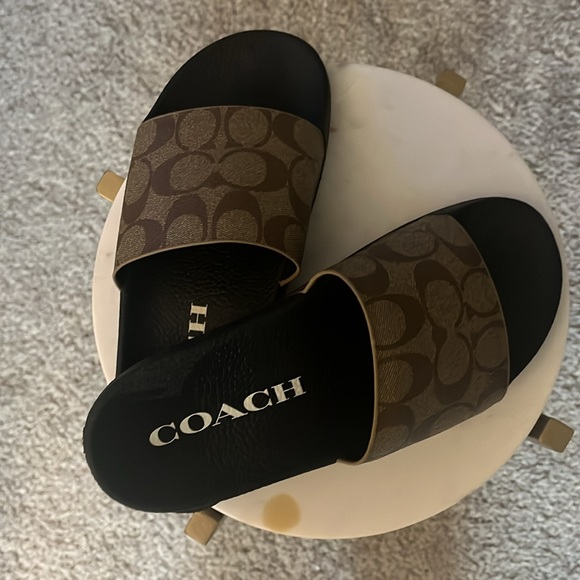 Women’s khaki coach slip on’s - Picture 5 of 5